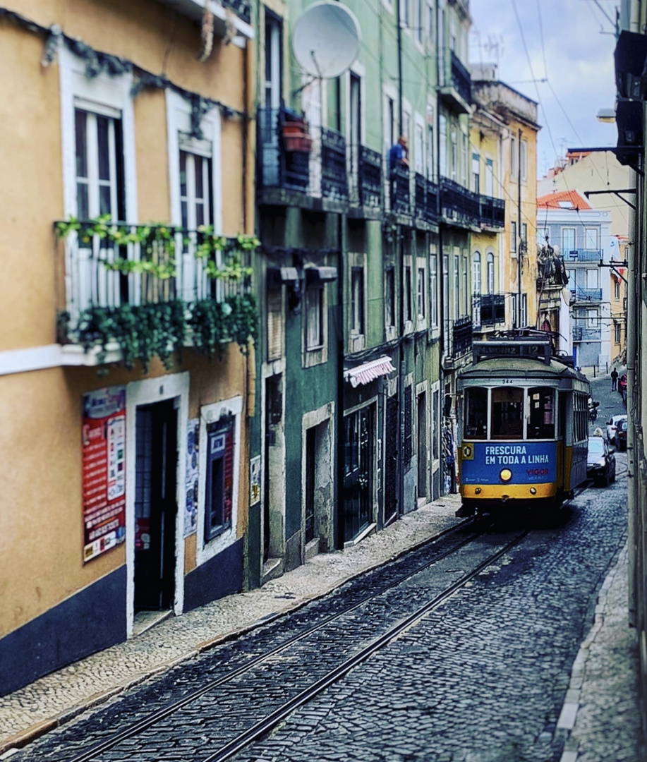 Straßenbahn 12E in Lissabon