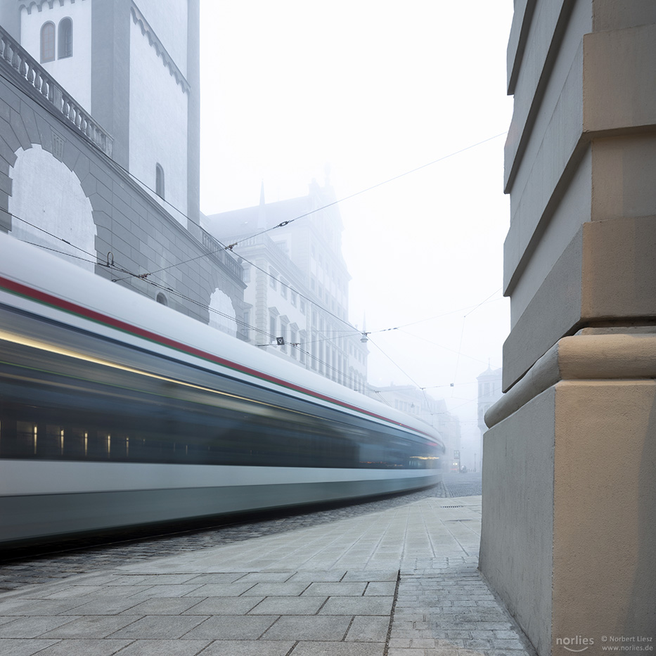 Straßenbahn am Perlachturm