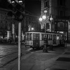 Strassenbahn bei Nacht in Mailand