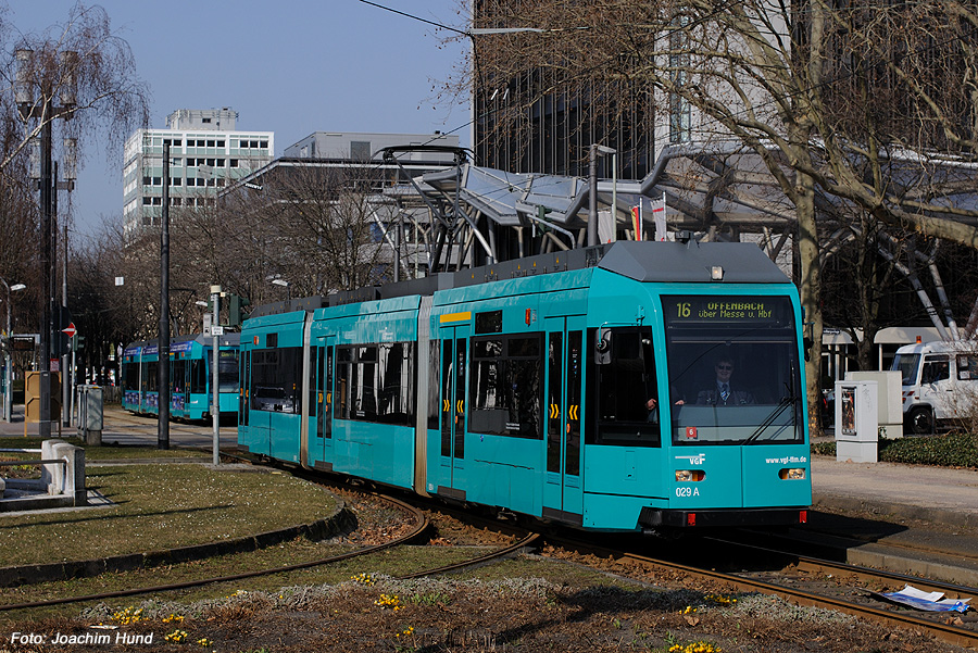 Straßenbahn Frankfurt: Linie 16