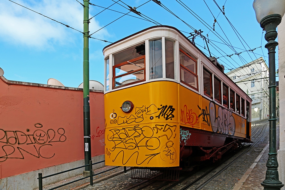 Straßenbahn in Lissabon 01 (c)