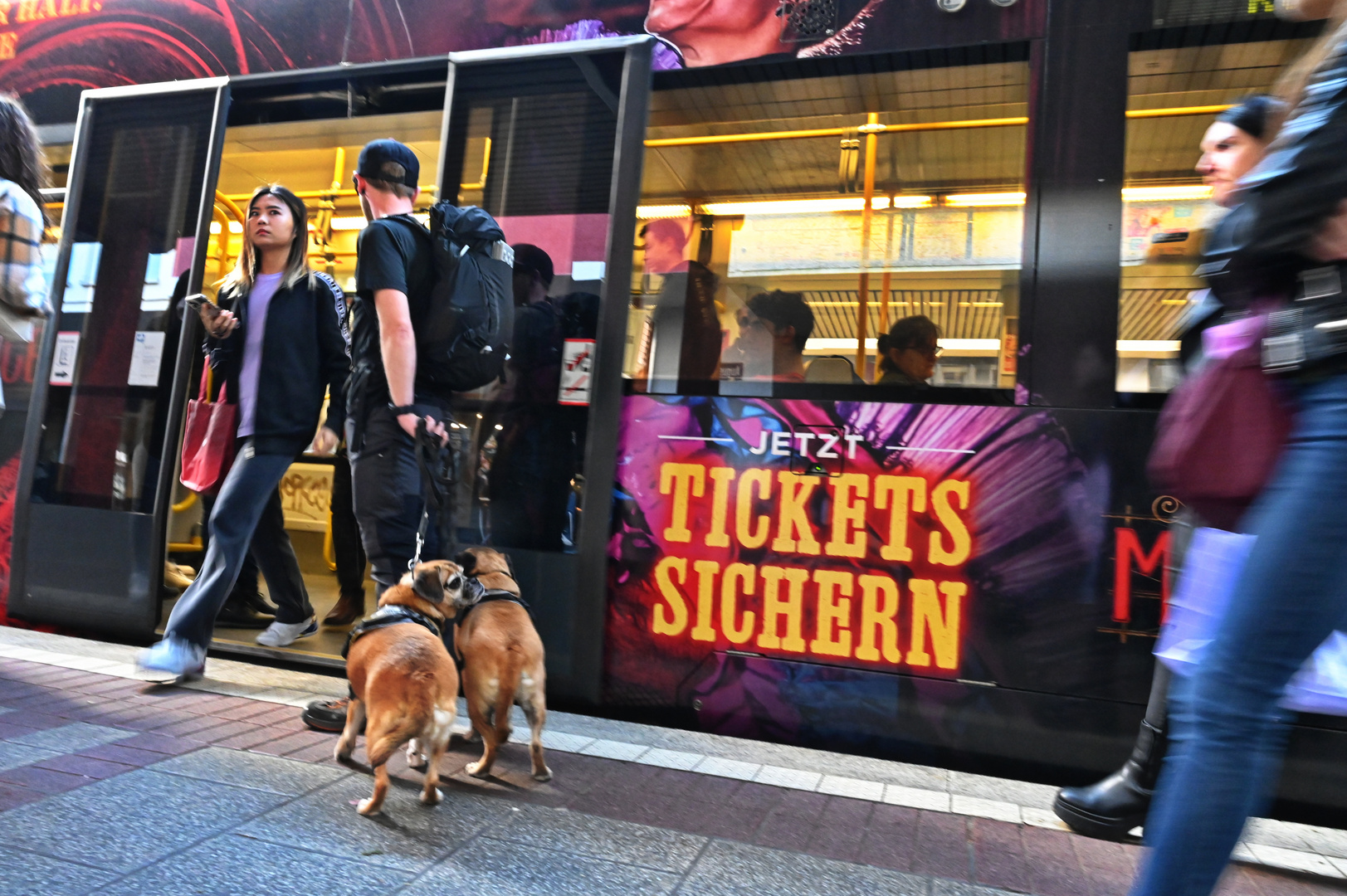 Strassenbahn kommt