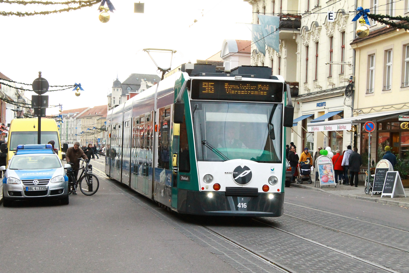 Strassenbahn Mit Schutzengel Foto Bild Bus Nahverkehr Strassenbahnen Verkehr Fahrzeuge Bilder Auf Fotocommunity