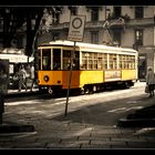 Straßenbahn (Ventotto) und Haltestellenszene in Mailand