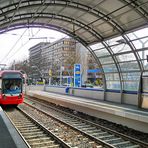 Straßenbahnhalt in Bonn 2