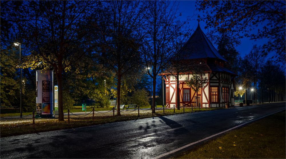 Straßenbahnhaltestelle Herrenkrug / Magdeburg