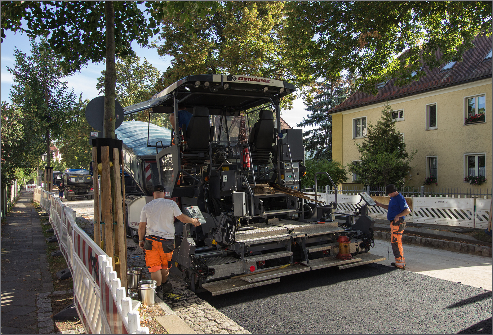 Strassenbautechnik vom Feinsten 