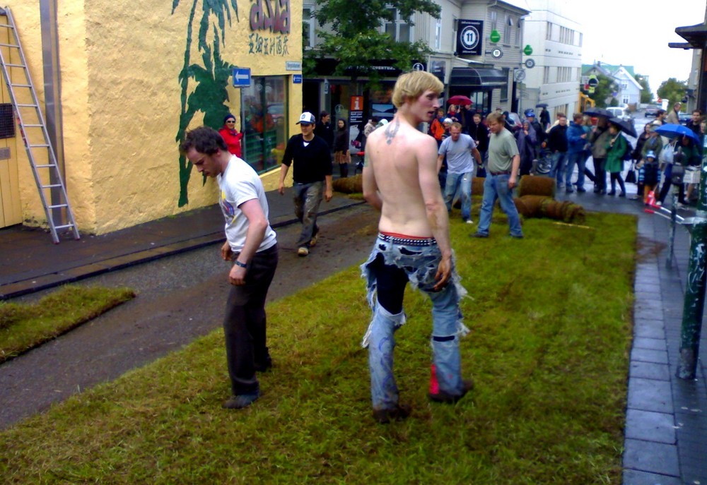 "Strassenbelagsarbeiten" im Zentrum von Reykjavik August 2008