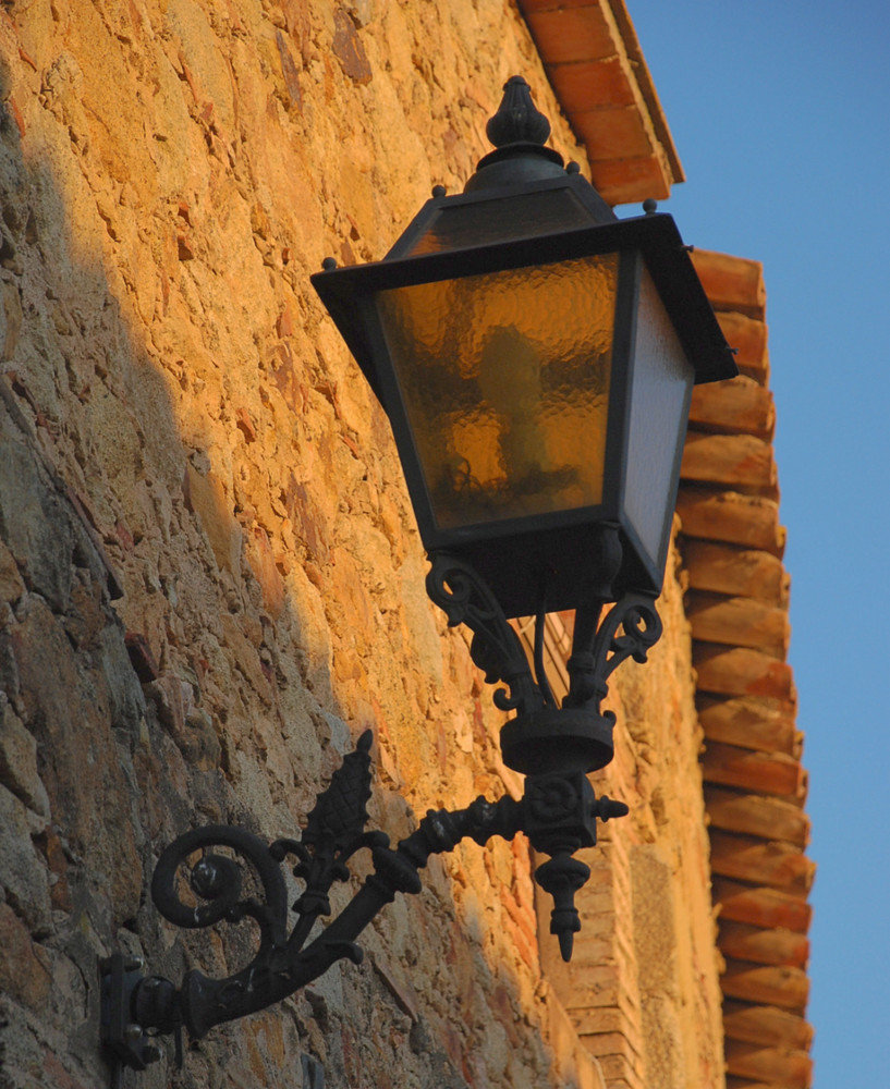 Straßenbeleuchtung # Iluminación callejera