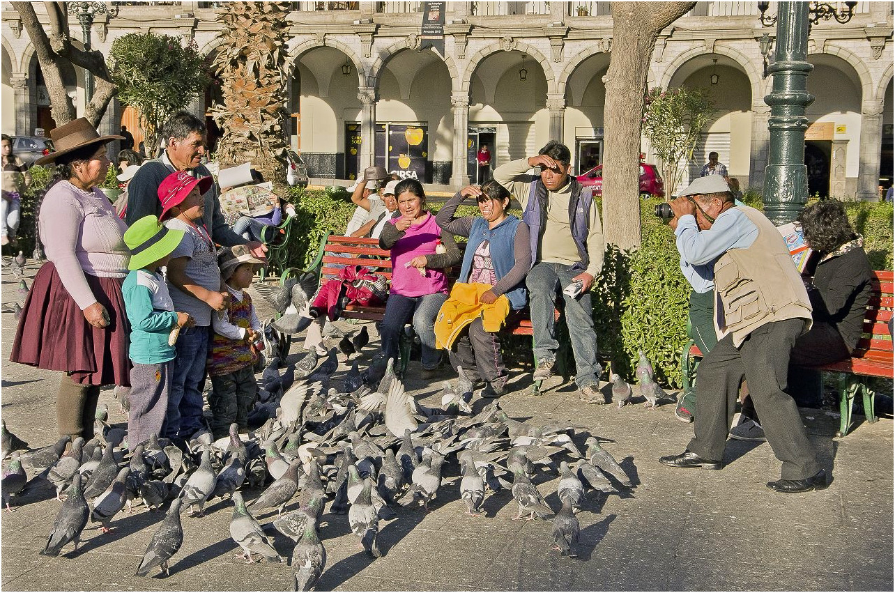 Straßenbild in Arequipa auf dem Plaza de Armas