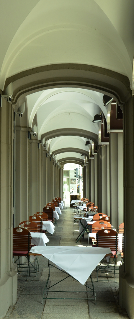 Straßencafé am Berliner Gendarmenmarkt