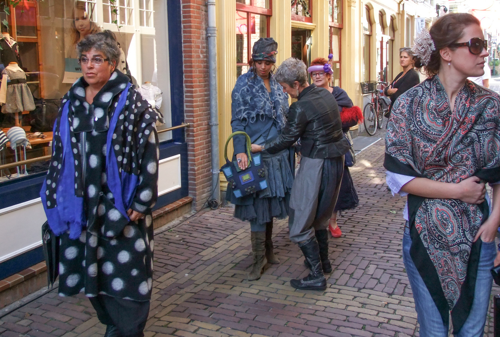 straßencatwalk in alkmaar, niederlande