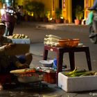 Straßenköchin in Hoi An