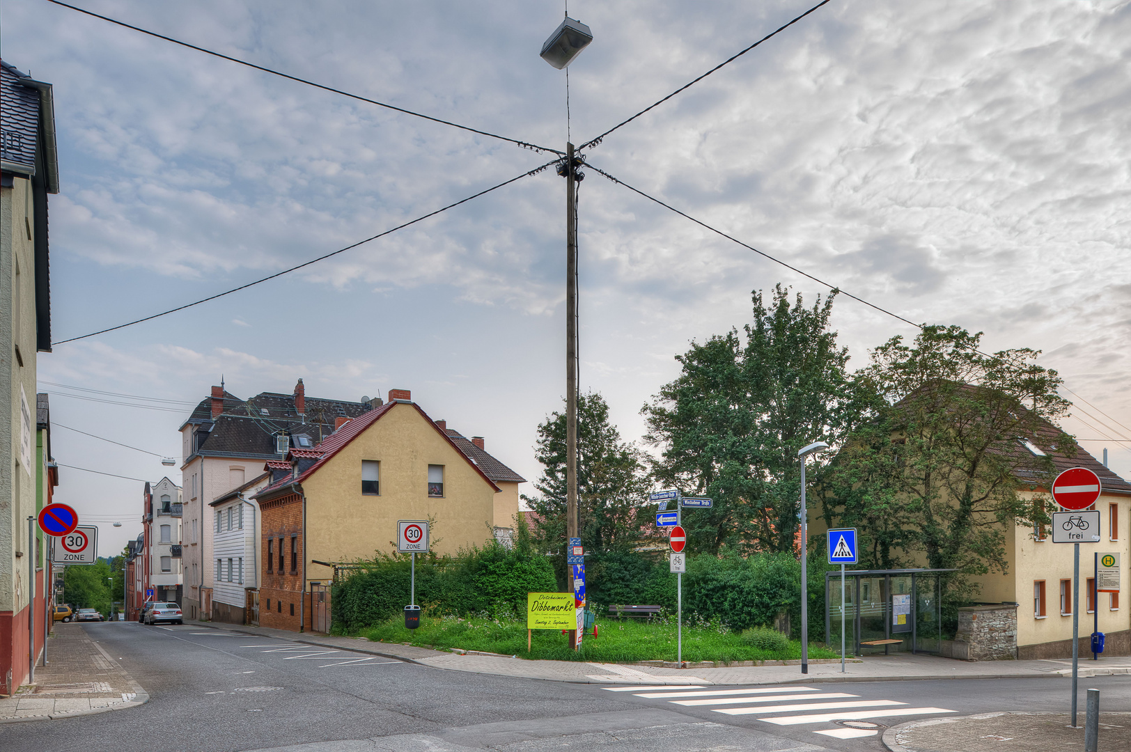 Straßenkreuzung, Wiesbaden