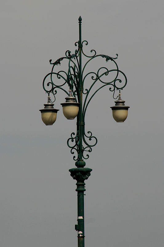 Straßenlampen 3 - Dreiarmige Lampe