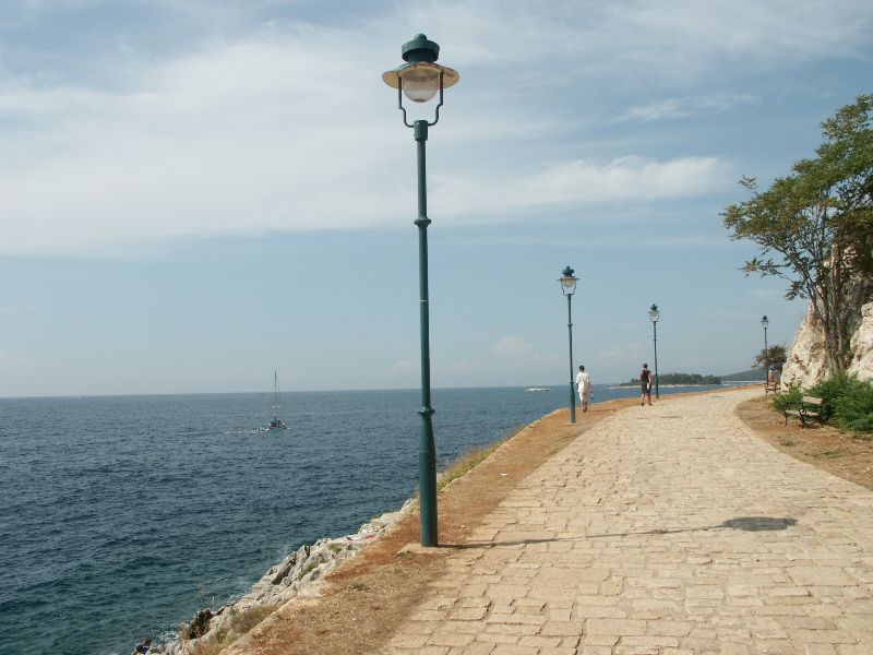 Strassenlampen in Rovinj