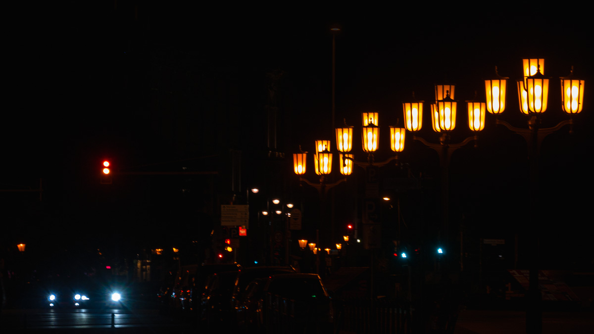 Straßenlichter in der Nacht