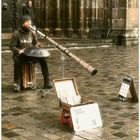 Straßenmusik mit Handpan und Didgeridoo