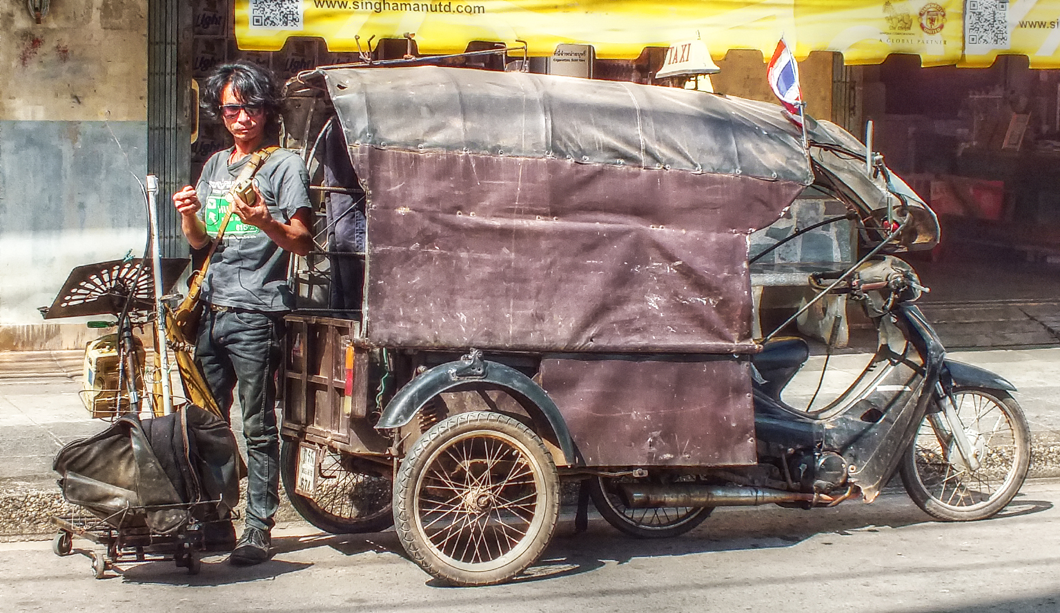 Straßenmusiker in Thailand