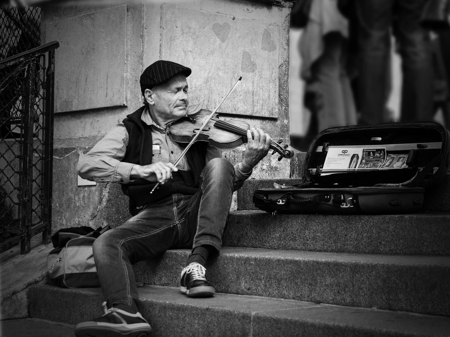 Straßenmusiker vor Sacré Coeur Version 2