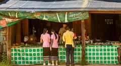 Straßenrestaurant in Luang Namtha