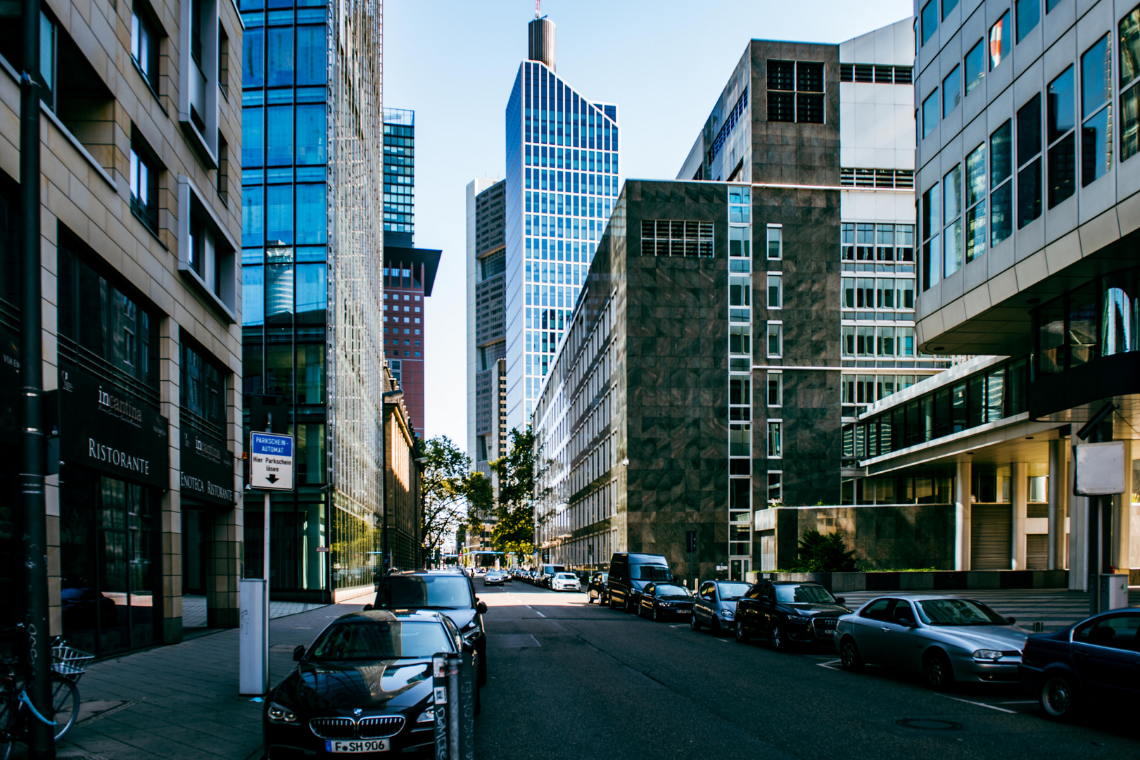 Strassenschlucht Frankfurt Andreas Steul