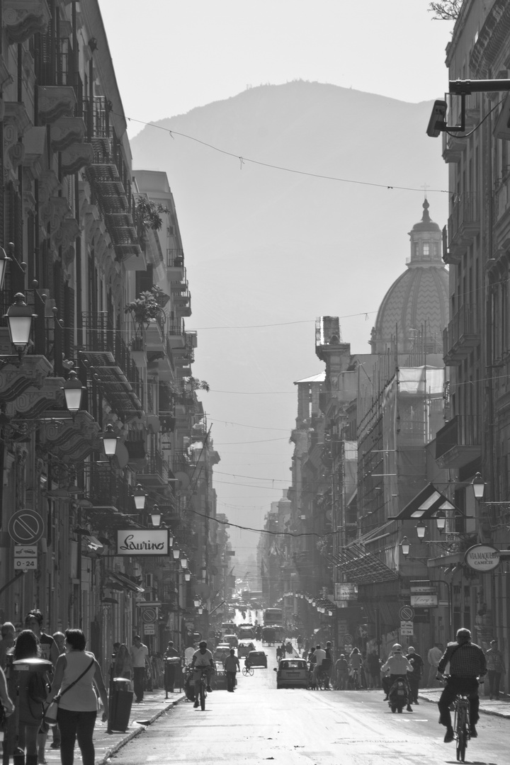 Straßenschlucht Palermo