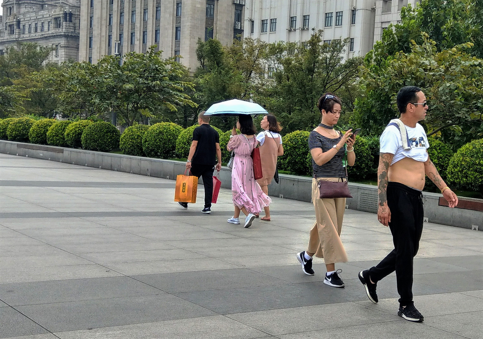 Straßenszene am Bund in Shanghai