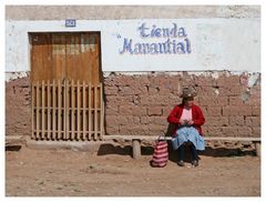 Strassenszene auf dem Weg zum Markt nach Chinchero/ Peru