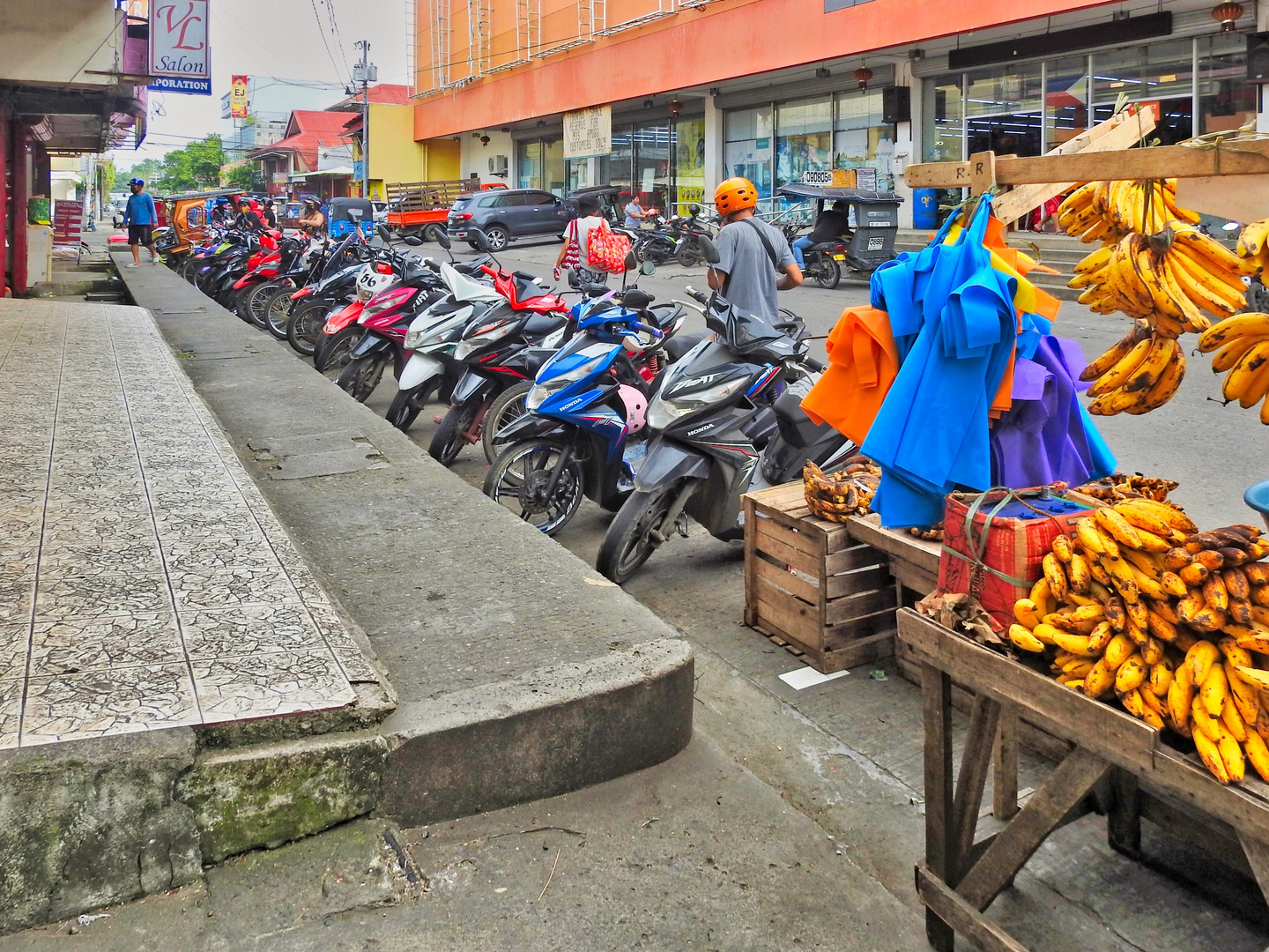 Straßenszene aus Dipolog