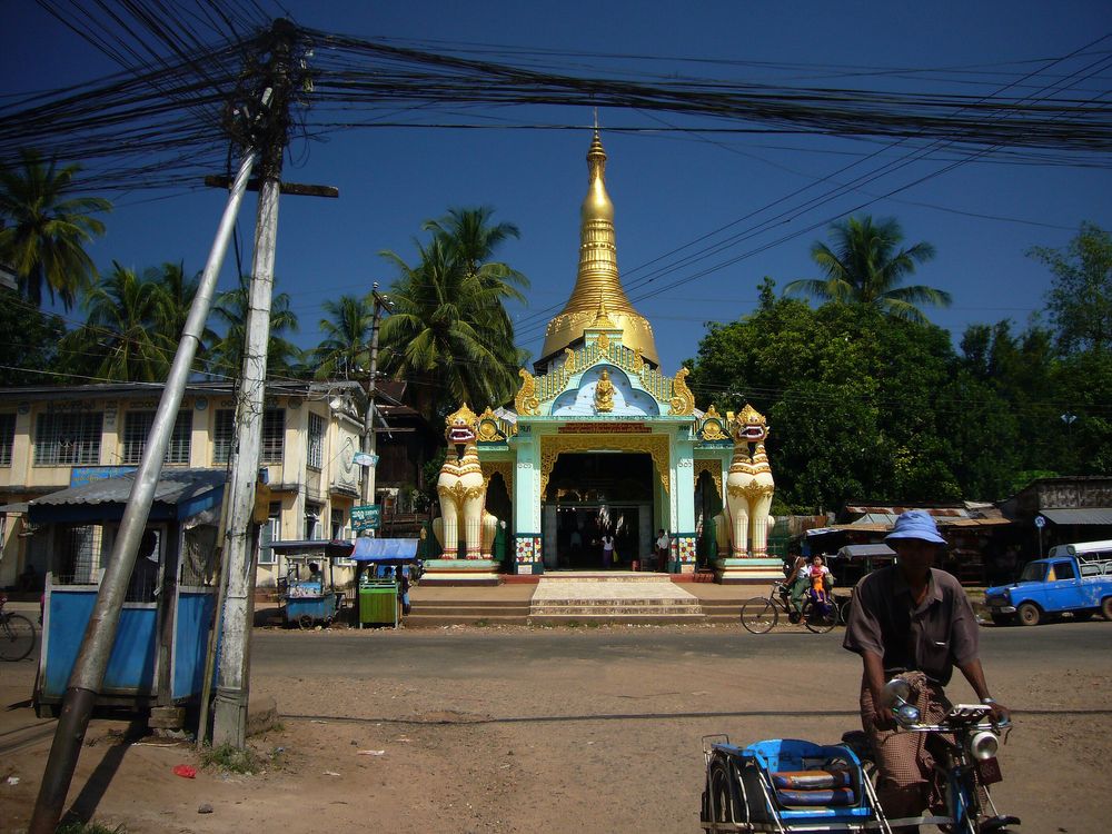 Straßenszene in Bago.