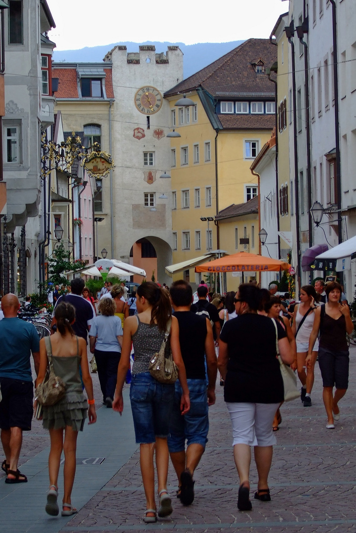 Straßenszene in Bruneck (DSCF1605_ji)
