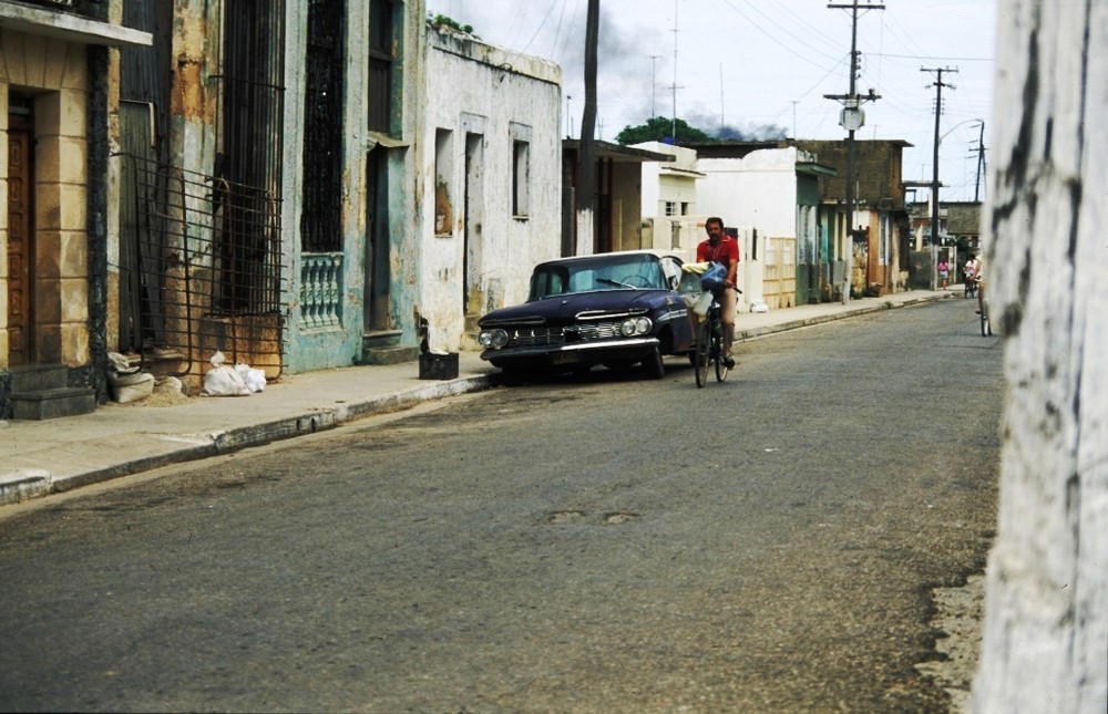 Straßenszene in Cardenas (Provinz Matanzas) (A)