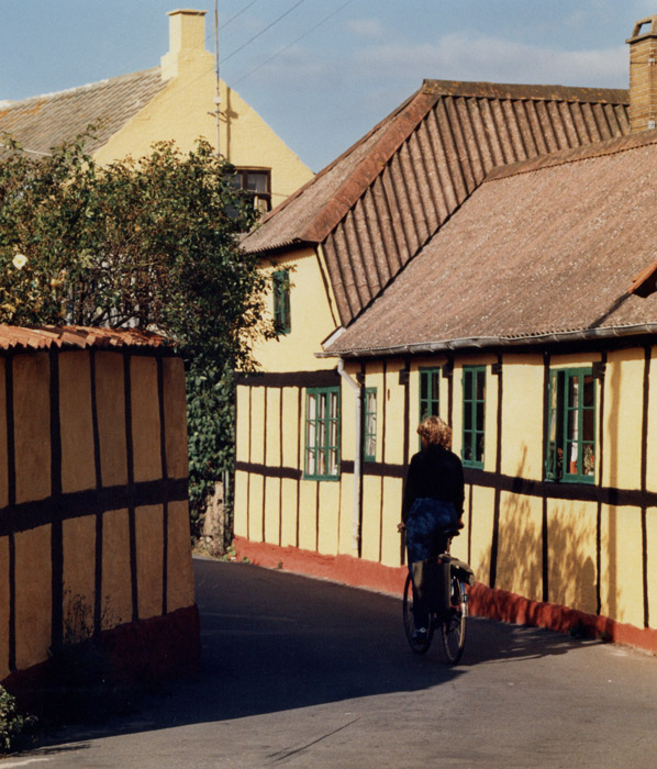 Straßenszene in Sandvik / Bornholm 1986