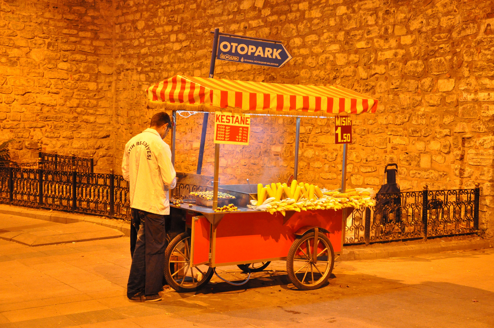 Strassenverkäufer - Istanbul