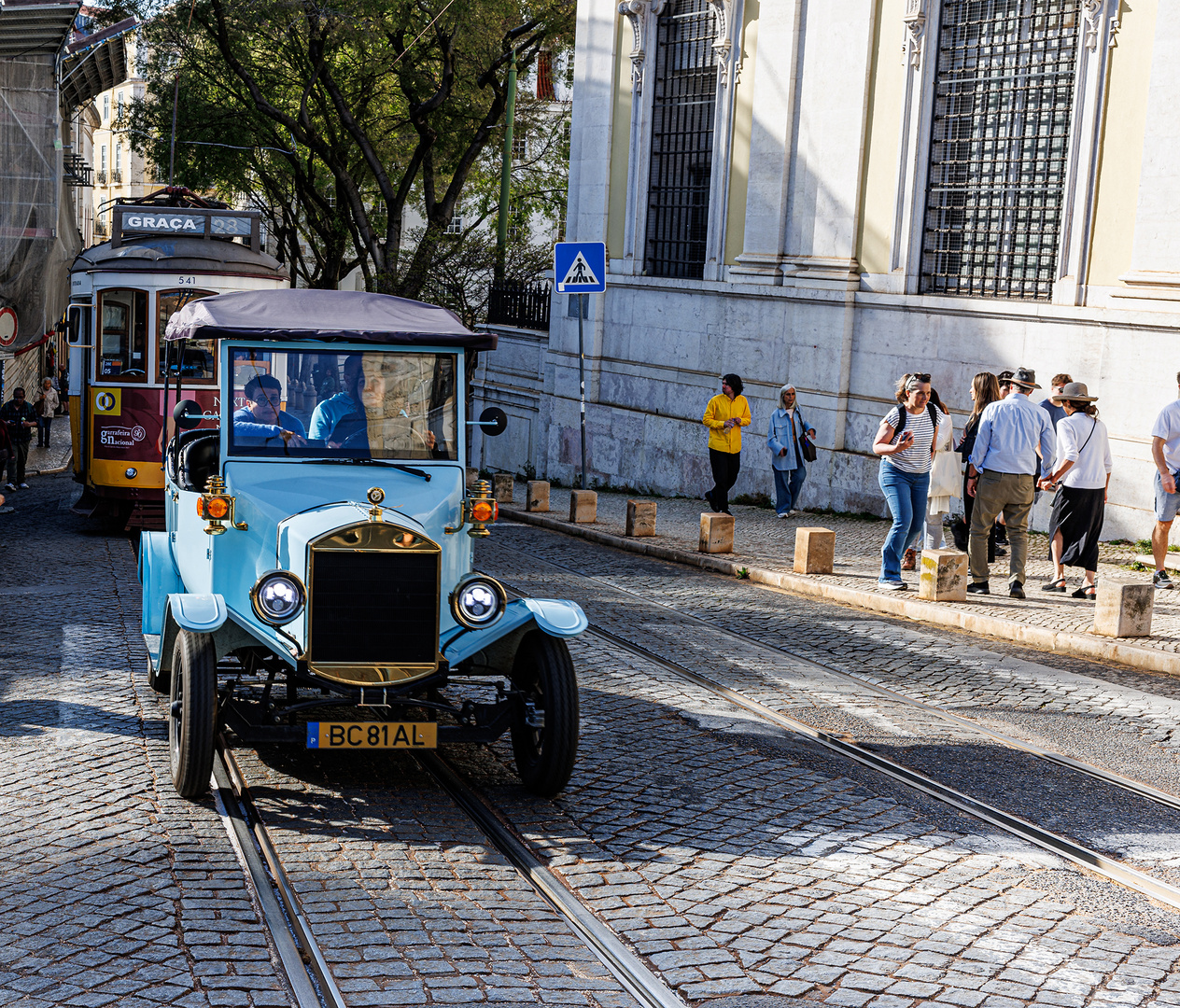 Straßenverkehr in Lissabon