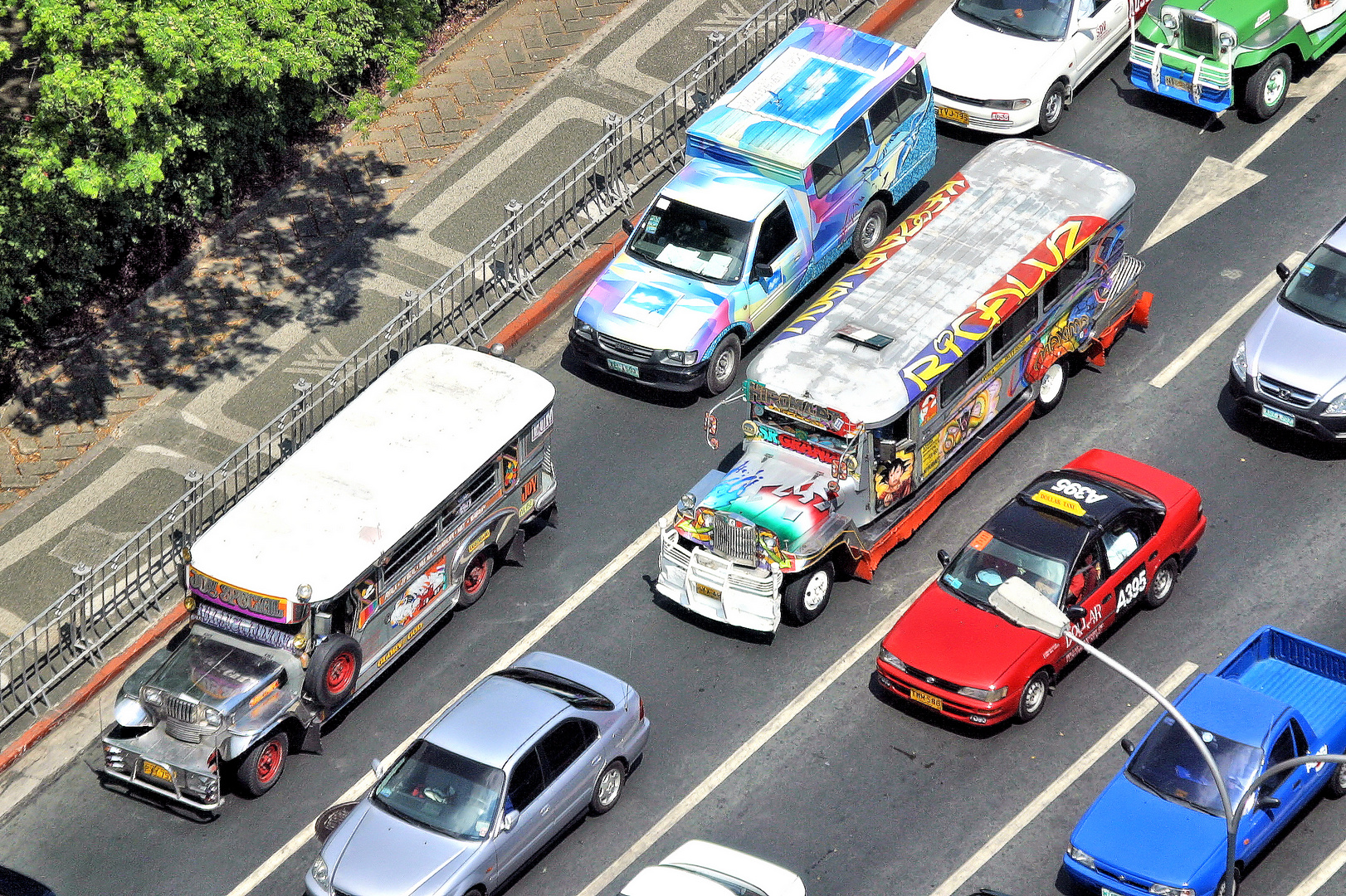 Straßenverkehr in Manila