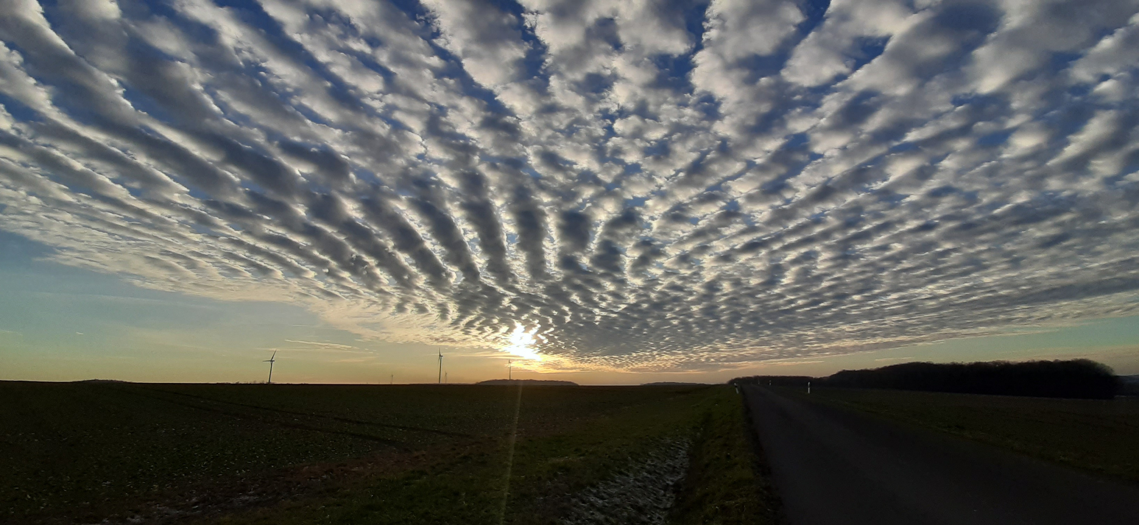                      ~ Stratocumulus Wolkenformation ~ 