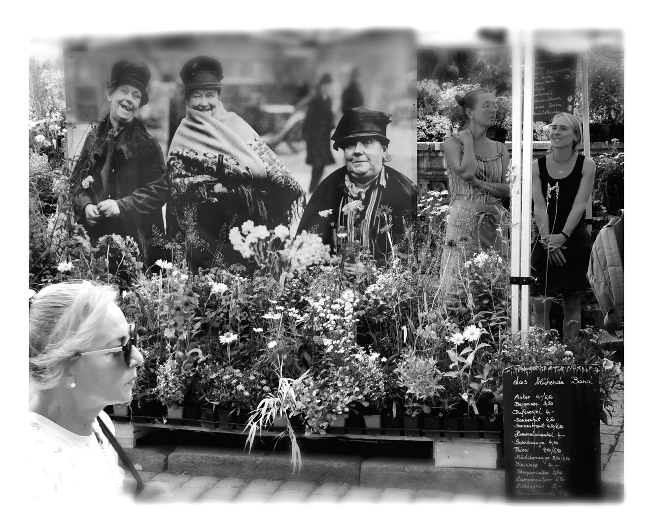 street 5MarktFrauen p30--745-sw +Kontraste +5Fotos