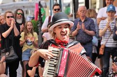 street Accordeon  cr6-A3425-col