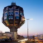 Street Art am Steglitzer Bierpinsel zur der blauen Stunde