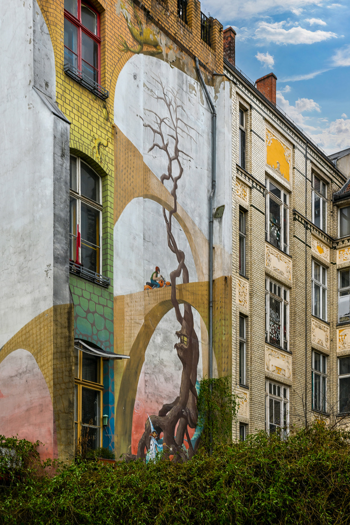 Street Art in Berlin 32