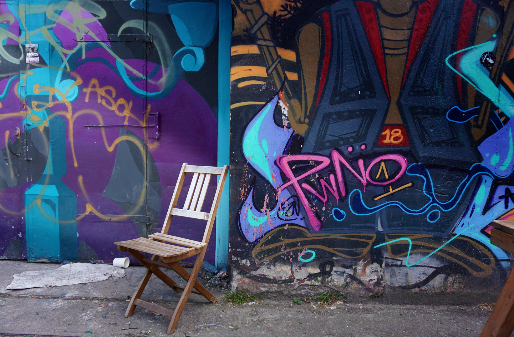 Street Art ´Lonely Chair´