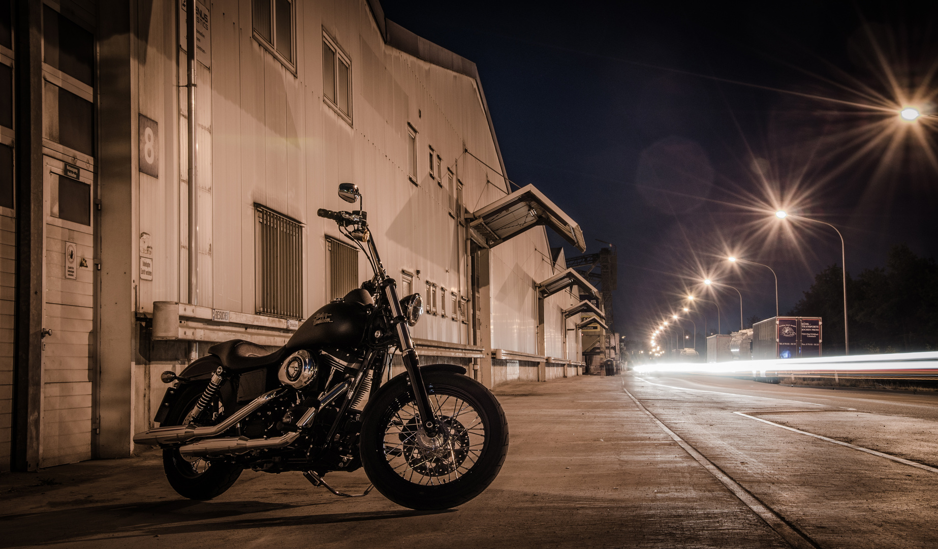 Street Bob at night