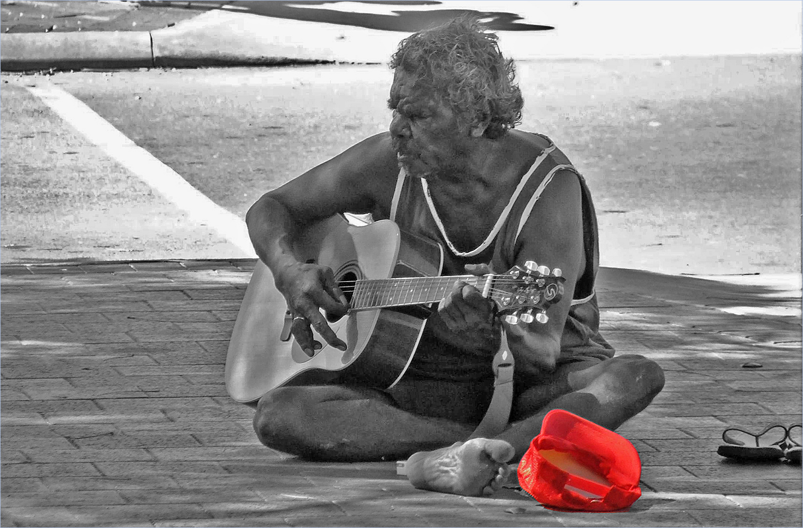 * street busker in Broome * 