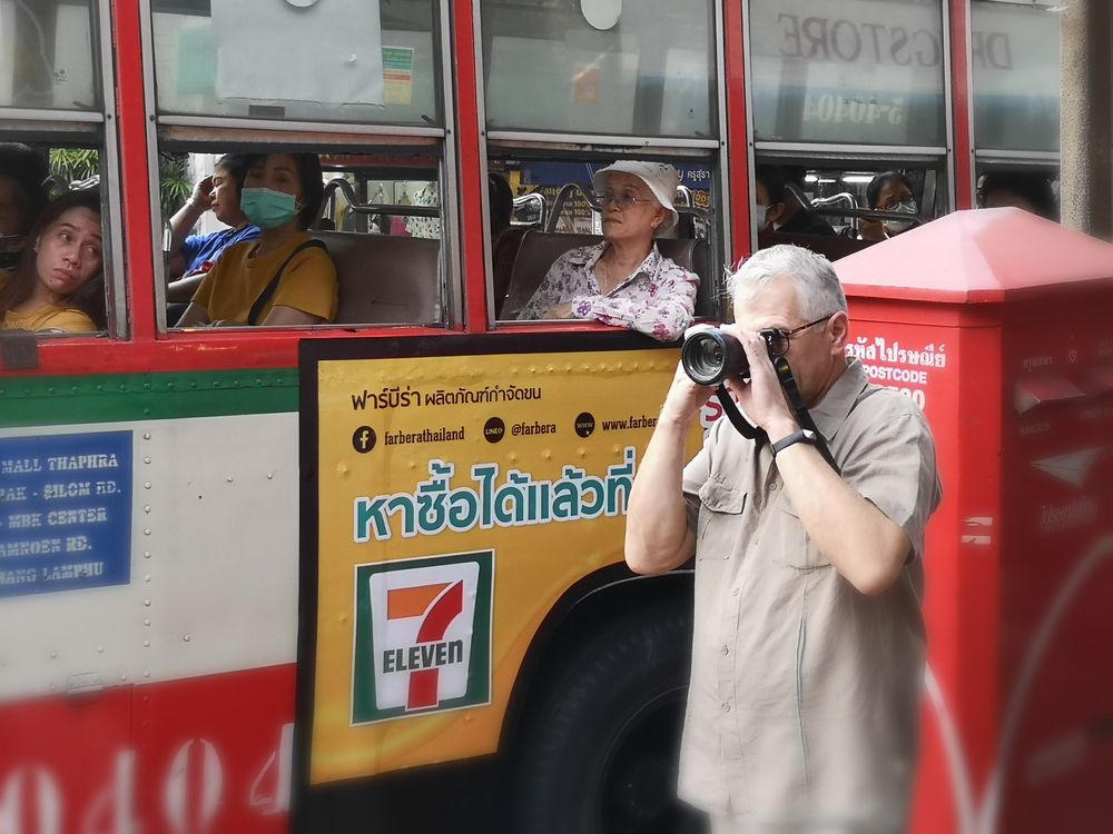 street Fotograf-1 Bus Bangkok p20-20-col