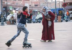 street Frau Junge maroc c75d-128-col +5streetfotos