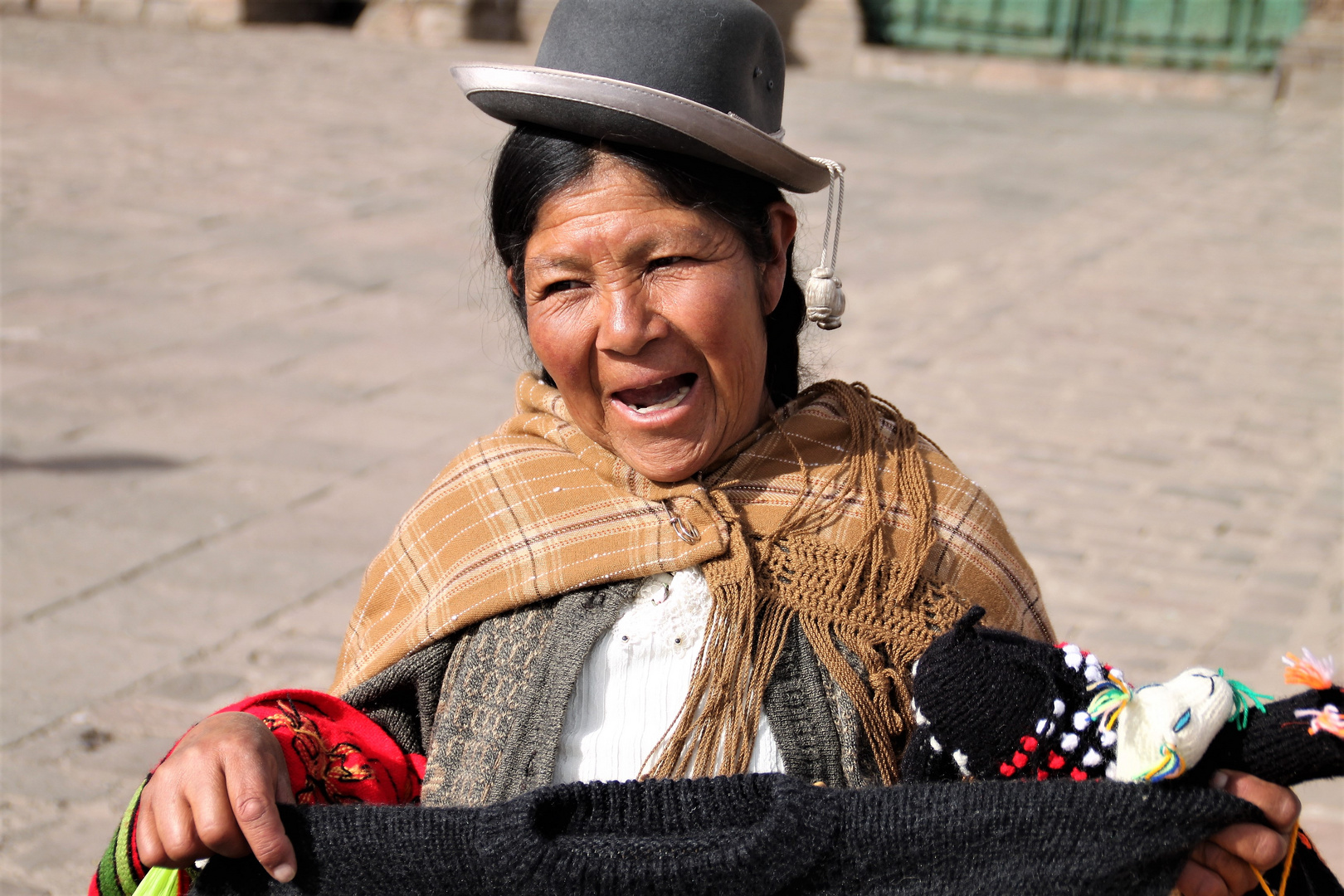 street Frau Peru ca-21-53-col +Neue Homepage -LINK