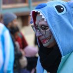 street Gesicht blau Fasching WdSc75d-3380-col +aktuelle Fotos