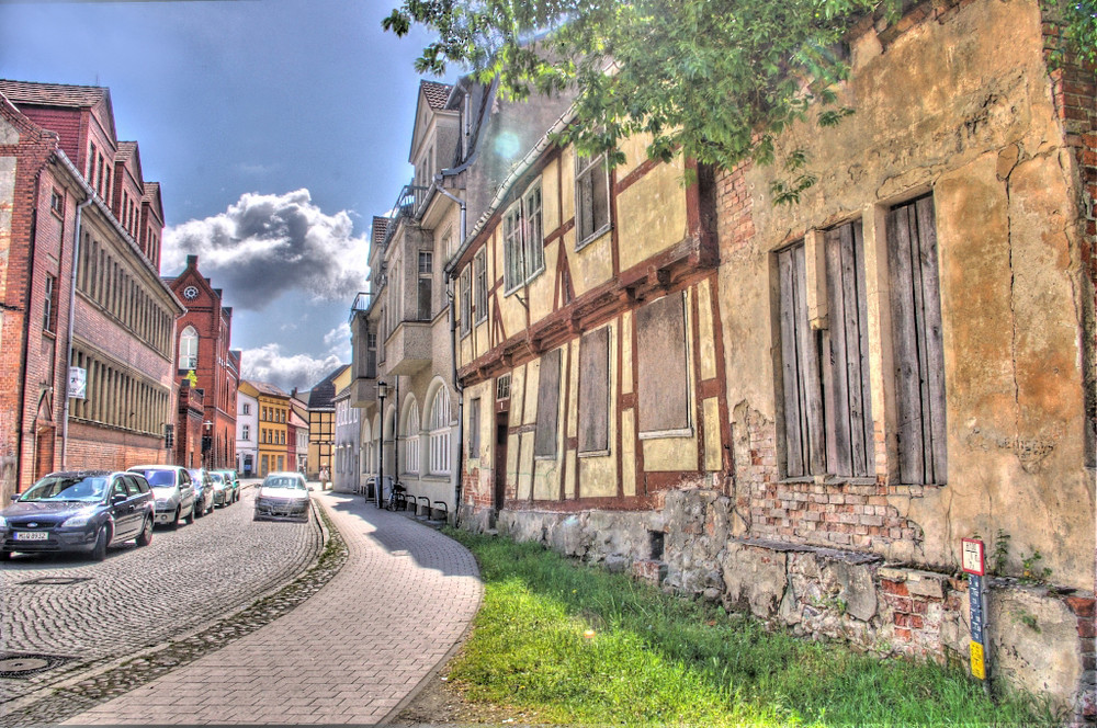 street in the sun